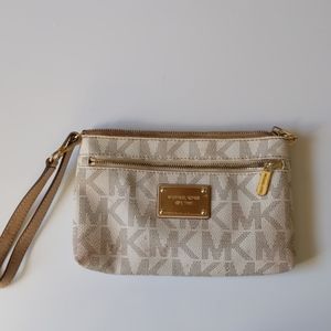Michael Kors wristlet